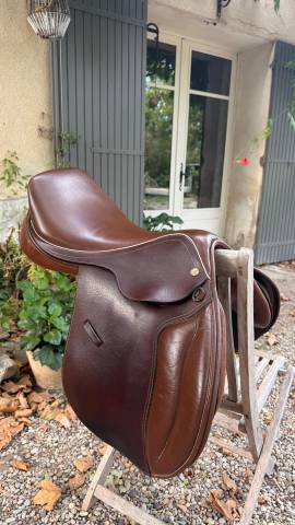 Selle Ronzon 17,5&rdquo; en cuir marron Obstacle / CSO