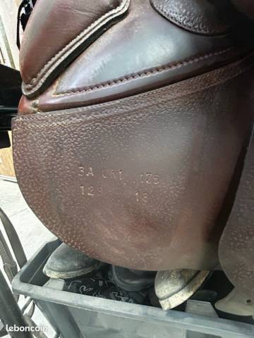 Selle CSO Okles Bianca 17,5 pouces, de 2018