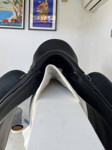 Selle de Dressage Forestier Aachen 18" 