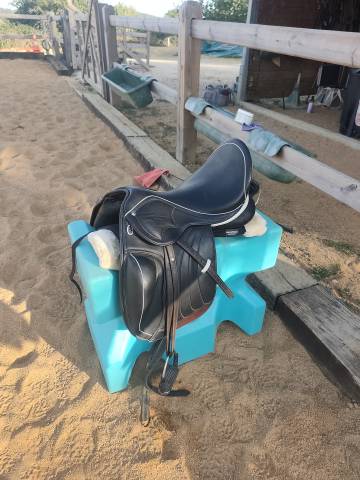 Selle dressage 17.5