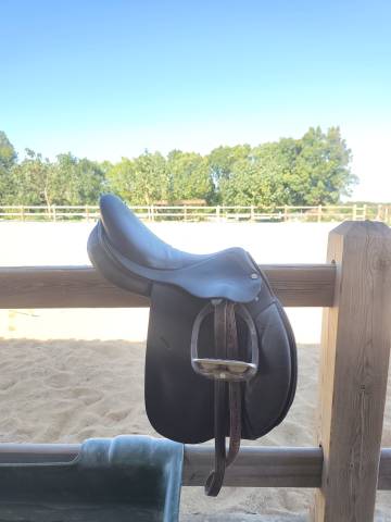 Selle mixte 17 pouces 