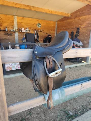 Selle mixte 17 pouces 