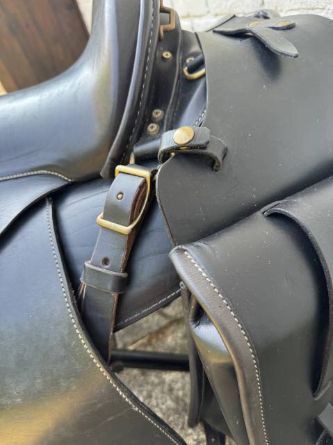 Selle de randonn&eacute;e cuir