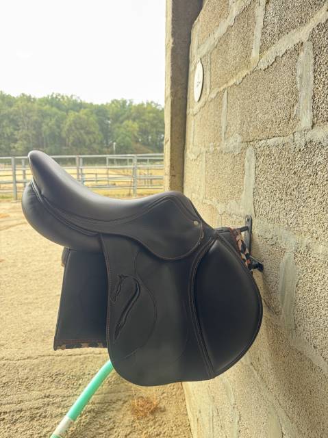 Selle Antar&egrave;s Connexion 17,5"