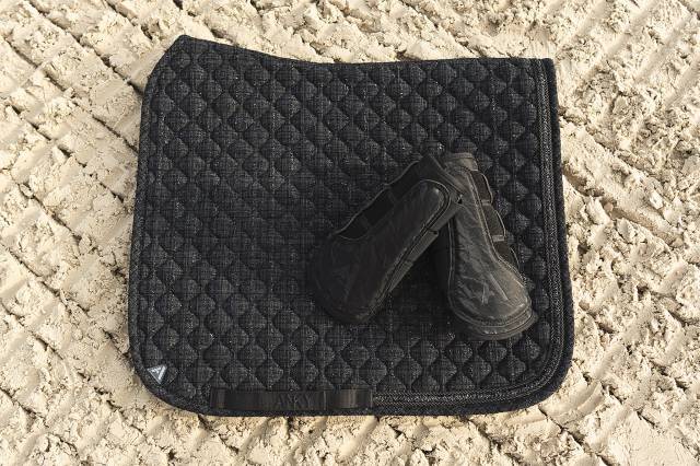 Tapis de Selle Symbiosis - ANKY - Tissu boucl&eacute; luxe