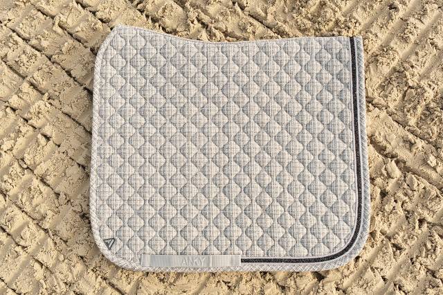 Tapis de Selle Symbiosis - ANKY - Tissu boucl&eacute; luxe
