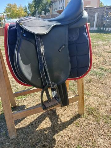 Selle Norton synth&eacute;tique noir 18 pouces