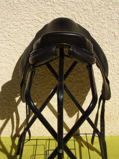 Selle Dressage Forestier 17'5 Petit prix 