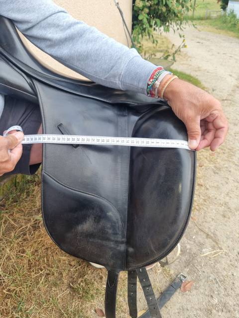 Selle de dressage 