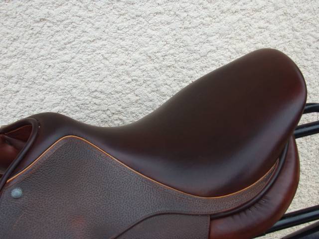 Selle Obstacle Childeric en superbe &eacute;tat 17'