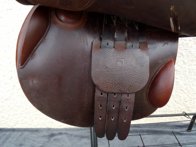 Selle Obstacle Childeric en superbe &eacute;tat 17'