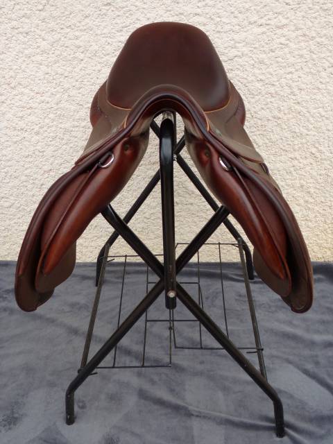 Selle Obstacle Childeric en superbe &eacute;tat 17'