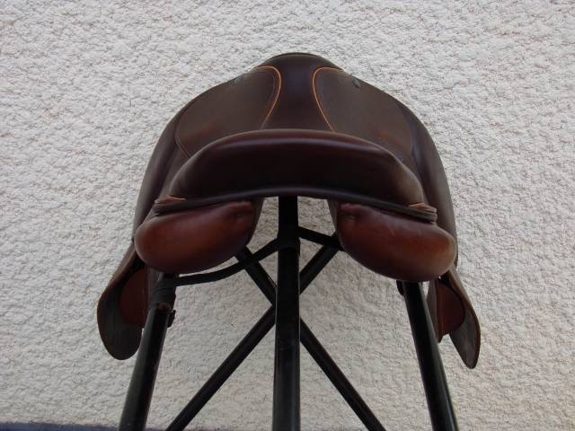 Selle Obstacle Childeric en superbe &eacute;tat 17'