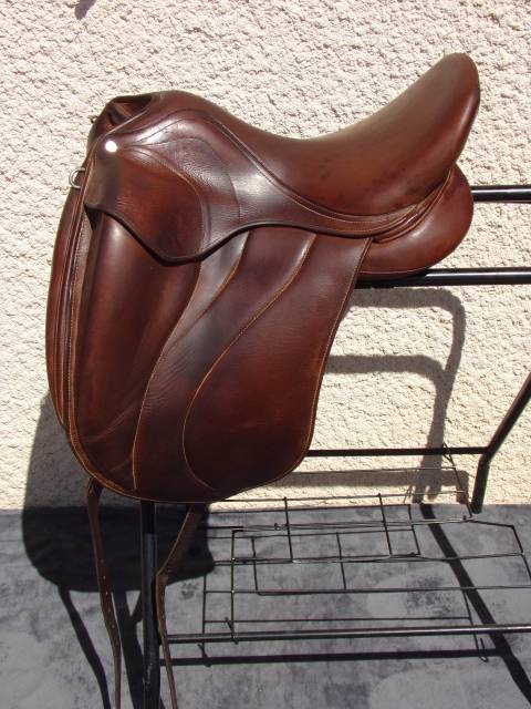 Selle dressage antares concept 17' petit prix