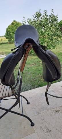 A vendre - Selle de Dressage