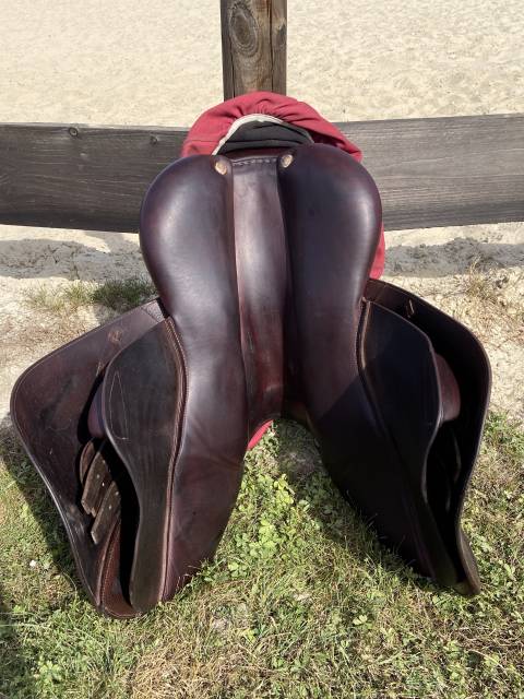 Selle cwd taille 17,5