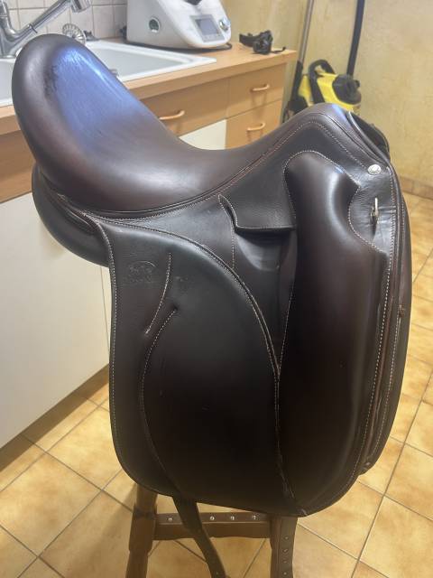 Selle dressage Devoucoux