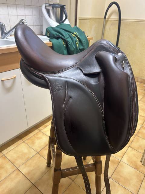 Selle dressage Devoucoux