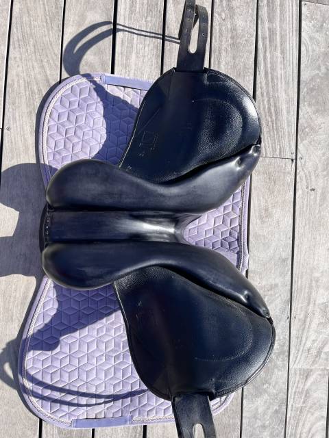 Selle CFSC childeric 17,5 pouces mono quartier 