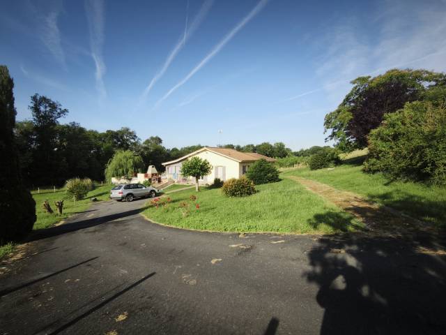 ensemble immobilier equestre avec piscine
