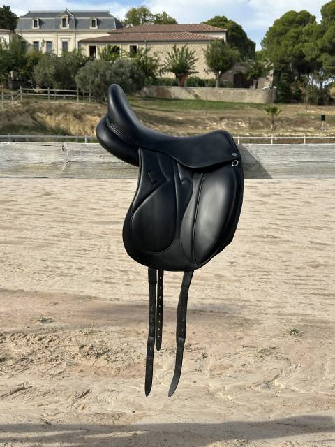 Selle dressage Devoucoux 