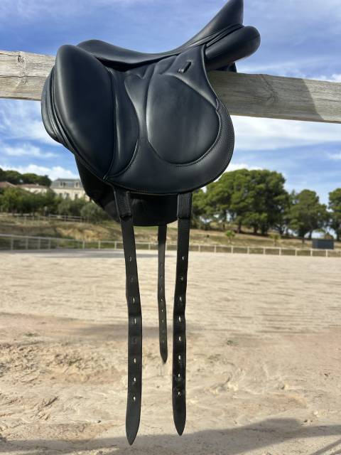 Selle dressage Devoucoux 