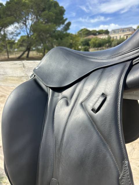 Selle dressage Devoucoux 