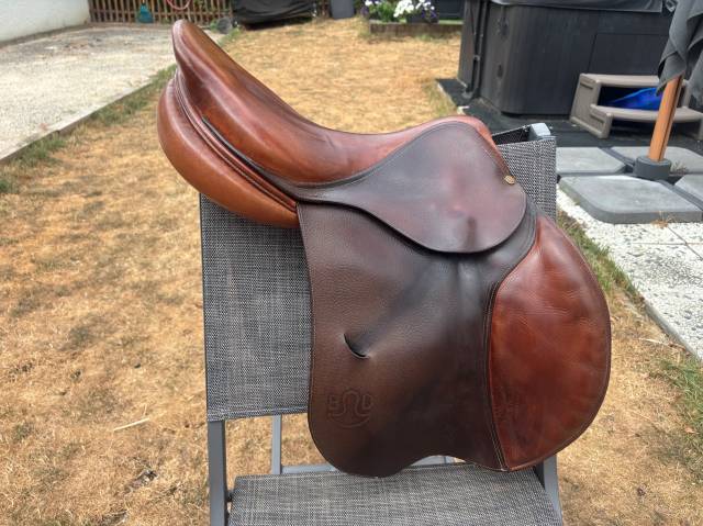 Selle Bruno Delgrange Partition 17.5 pouce