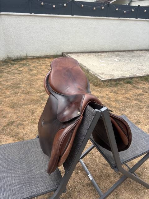 Selle Bruno Delgrange Partition 17.5 pouce