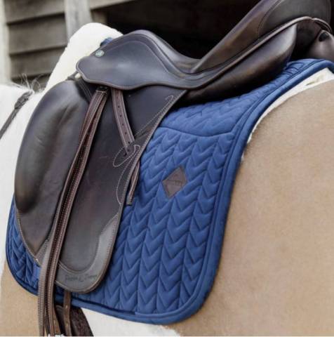 Tapis de selle Skin-Friendly Velvet DRESSAGE - Kentucky