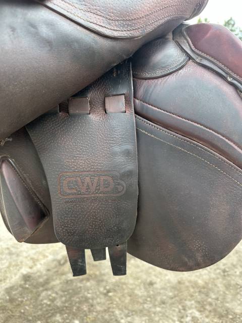 SELLE CWD 2013  Mod&egrave;le SE02  Si&egrave;ge 17,5 Quartier 3C 