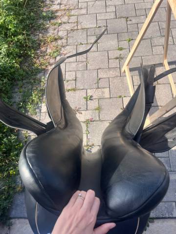Selle ESTA professional dressage 18 pouces - excellent-