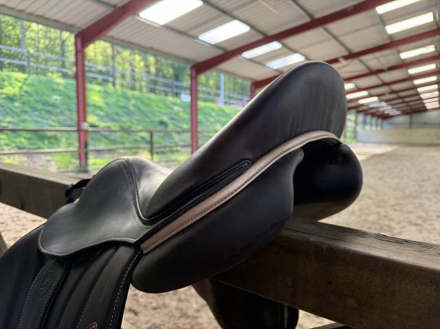 Selle forestier forestier model séoul 2025