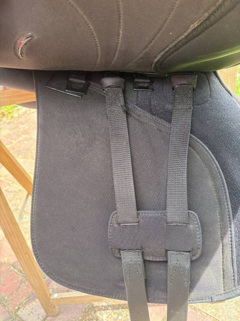 Selle WintecLite mixte 17 pouces avec housse
