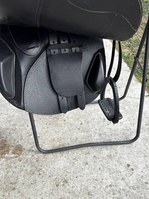 Selle Ikonic 2026 &eacute;quip&eacute;e 