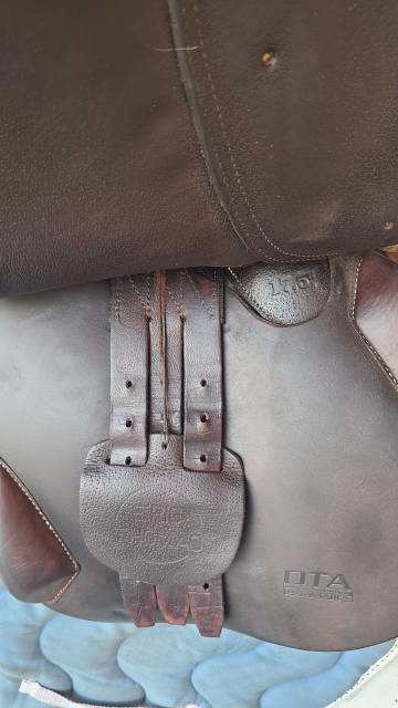 Selle d&rsquo;obstacle Eric Thomas DTA by Antar&egrave;s 17,5&rdquo;