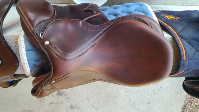 Selle d&rsquo;obstacle Eric Thomas DTA by Antar&egrave;s 17,5&rdquo;