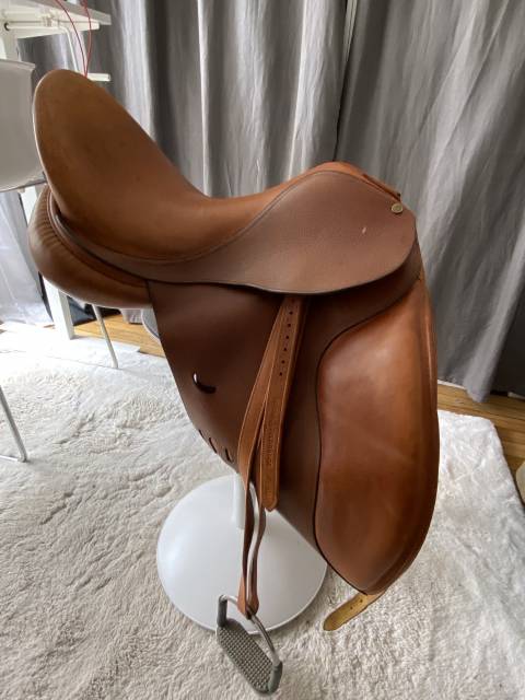 Selle de dressage bruno delgrange 18