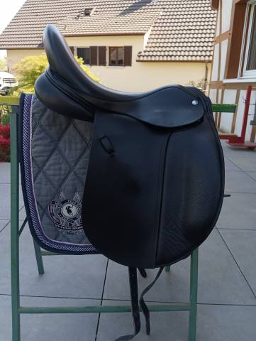 Selle de dressage : Frank Baines - Elegance