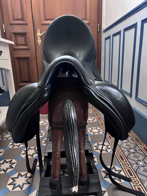 Selle dressage Forestier Aachen 17'
