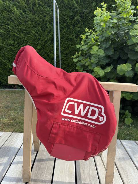 Selle CWD 17 pouces 