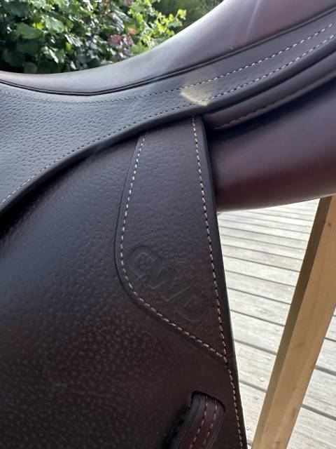 Selle CWD 17 pouces 