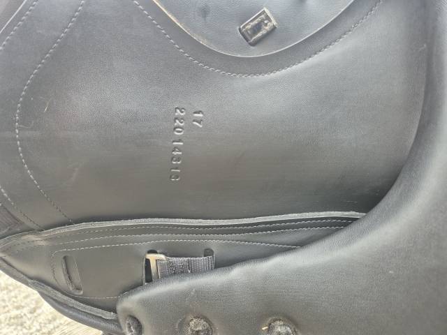 Selle dressage ikonic 17&rsquo;