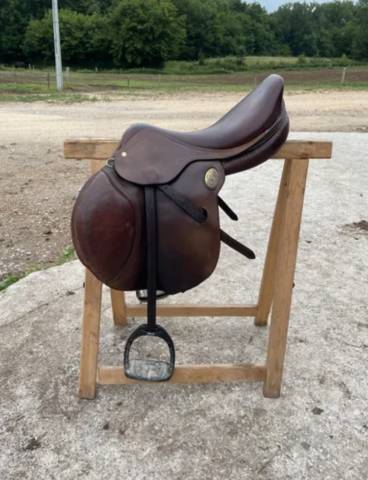 Selle Jean Luc Maurel   tres bon &eacute;tat 