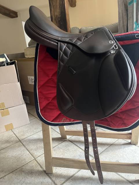 Selle Prestige Italia DX 18 pouces 