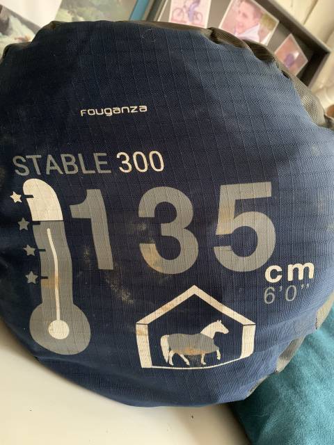 Couverture Stable 300 neuve 135 cm