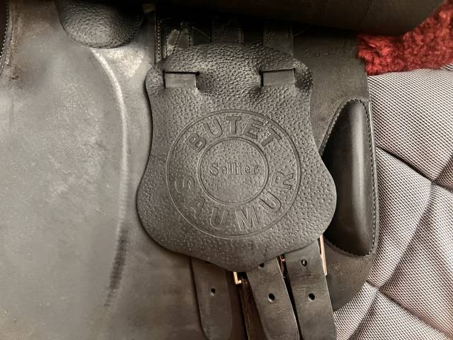 Selle 17,5 Buter plate noire