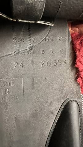Selle 17,5 Buter plate noire