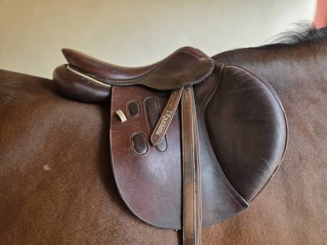 Selle GBS, si&egrave;ge plat, parfait &eacute;tat