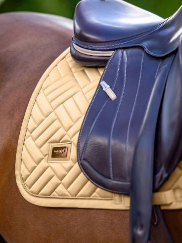 Tapis de selle Modern Midsummer Glow - Equestrian Stockholm - Doublure en bambou